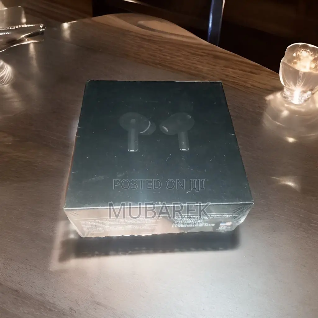 Black New Airpod Pro: Advanced Noise Cancellation