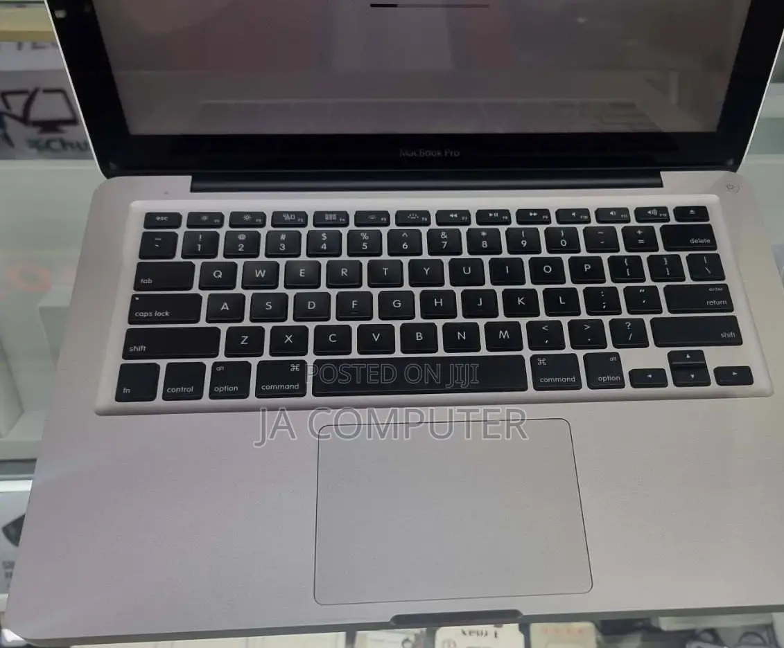 New Laptop Apple MacBook Pro 2012 8GB Intel Core I5 SSD 256GB