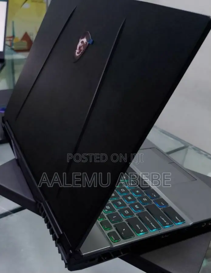 New Laptop MSI GP75 Leopard 16GB Intel Core I7 SSD 512GB