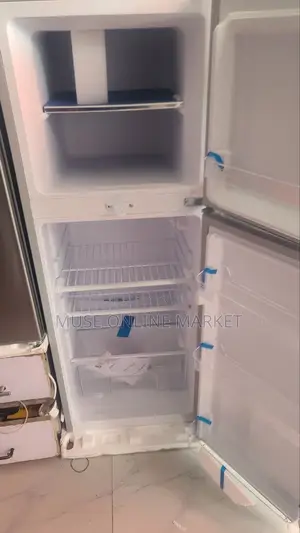 Seco 220 Refrigerator