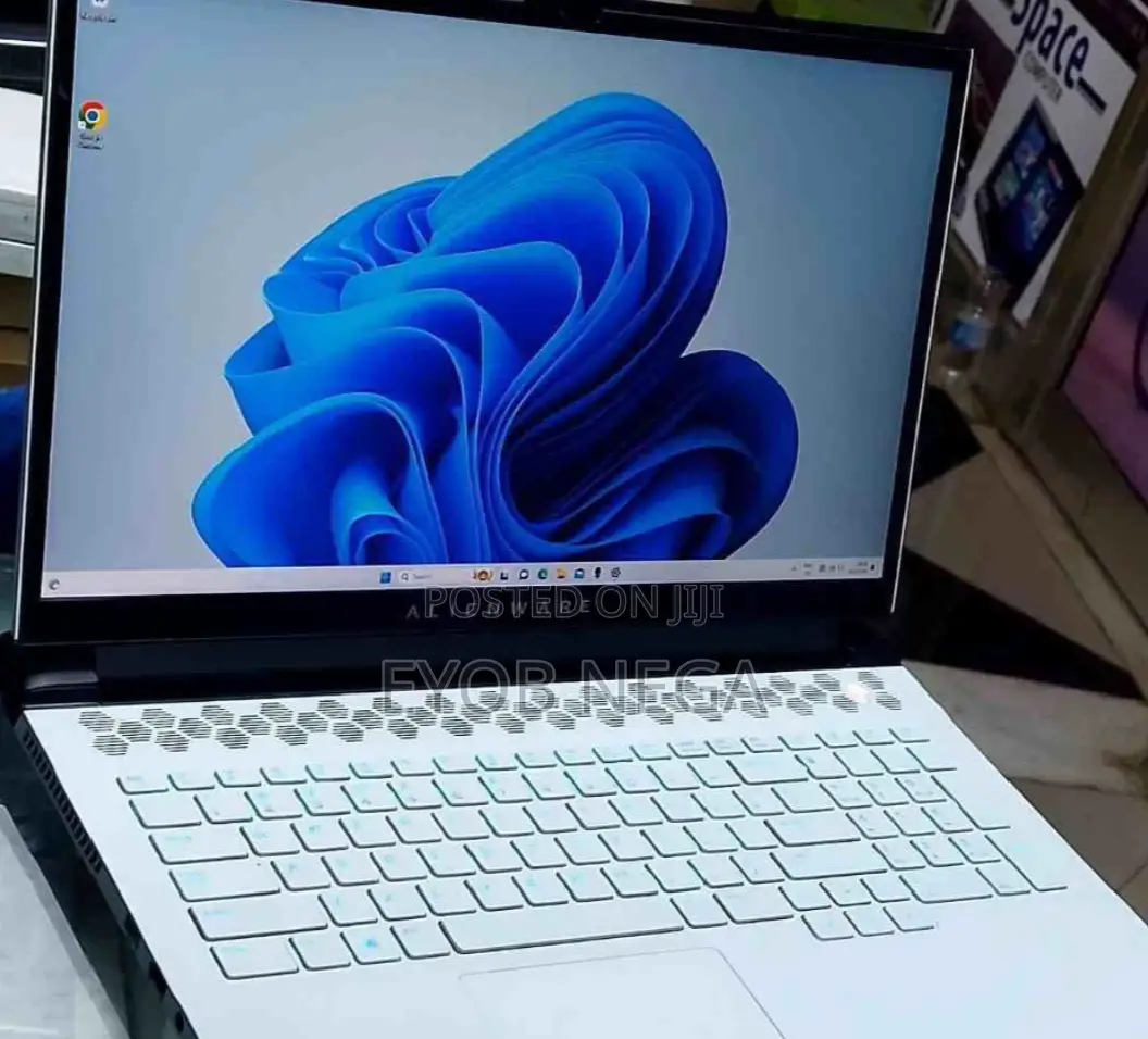 New Laptop Alienware Area-51m 16GB Intel Core I7 SSD 512GB