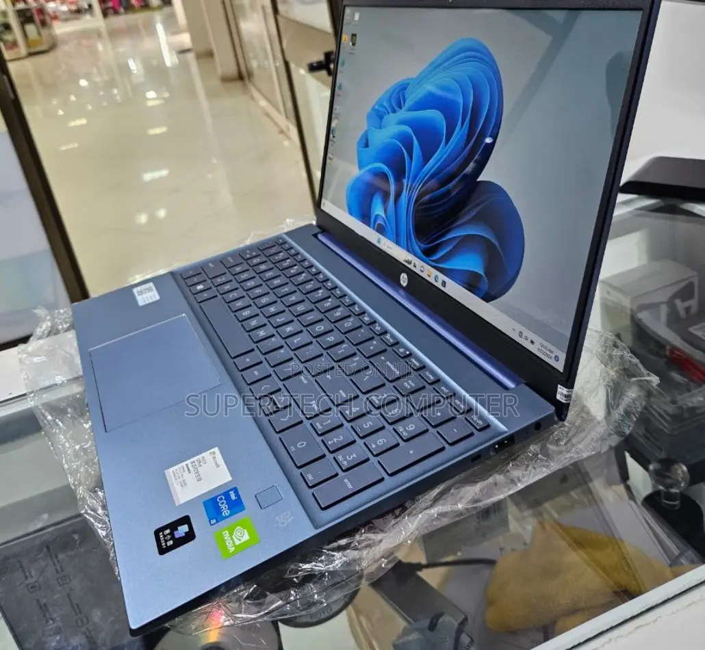 New Laptop HP Pavilion 15 16GB Intel Core I5 SSD 512GB