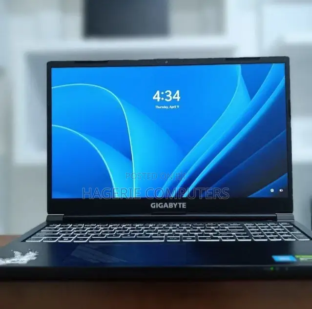 New Laptop Gigabyte 16GB Intel Core I7 SSD 512GB