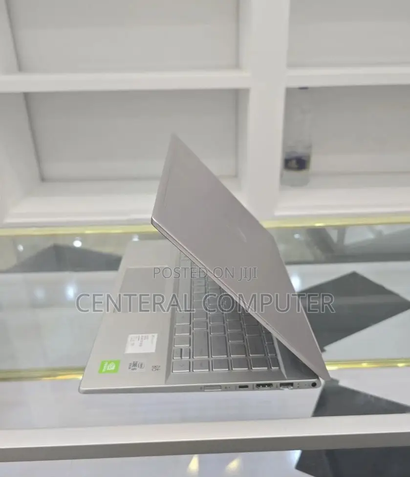 New Laptop HP Stream 11 Pro G4 EE 16GB Intel Core I5 SSD 512GB