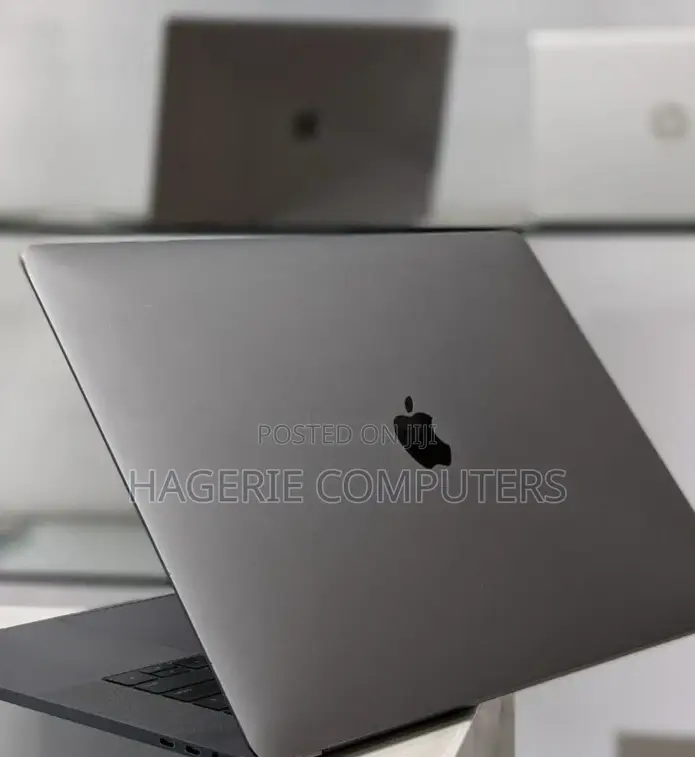 New Laptop Apple MacBook Pro 2018 32GB Intel Core I9 SSD 1T