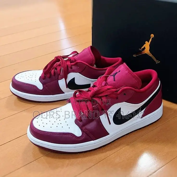 High Master Quality Luxurious Nike Air Jordan 1 Low Cut Shoe