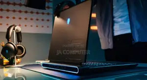 New Laptop Alienware M17x R2 16GB Intel Core I7 SSD 1T