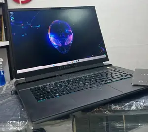 New Laptop Alienware M17x R2 16GB Intel Core I7 SSD 1T