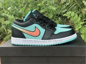 Photo - High Master Quality Luxurious Nike Air Jordan 1 Low Cut Shoe