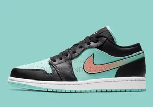 Photo - High Master Quality Luxurious Nike Air Jordan 1 Low Cut Shoe