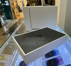 New Laptop Apple MacBook Air 2022 M2 8GB Apple M2 SSD 512GB