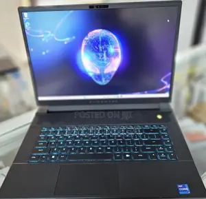 New Laptop Alienware M17x R2 16GB Intel Core I7 SSD 1T