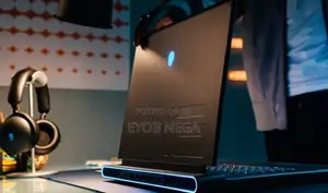 New Laptop Alienware M17x R2 16GB Intel Core I7 SSD 1T