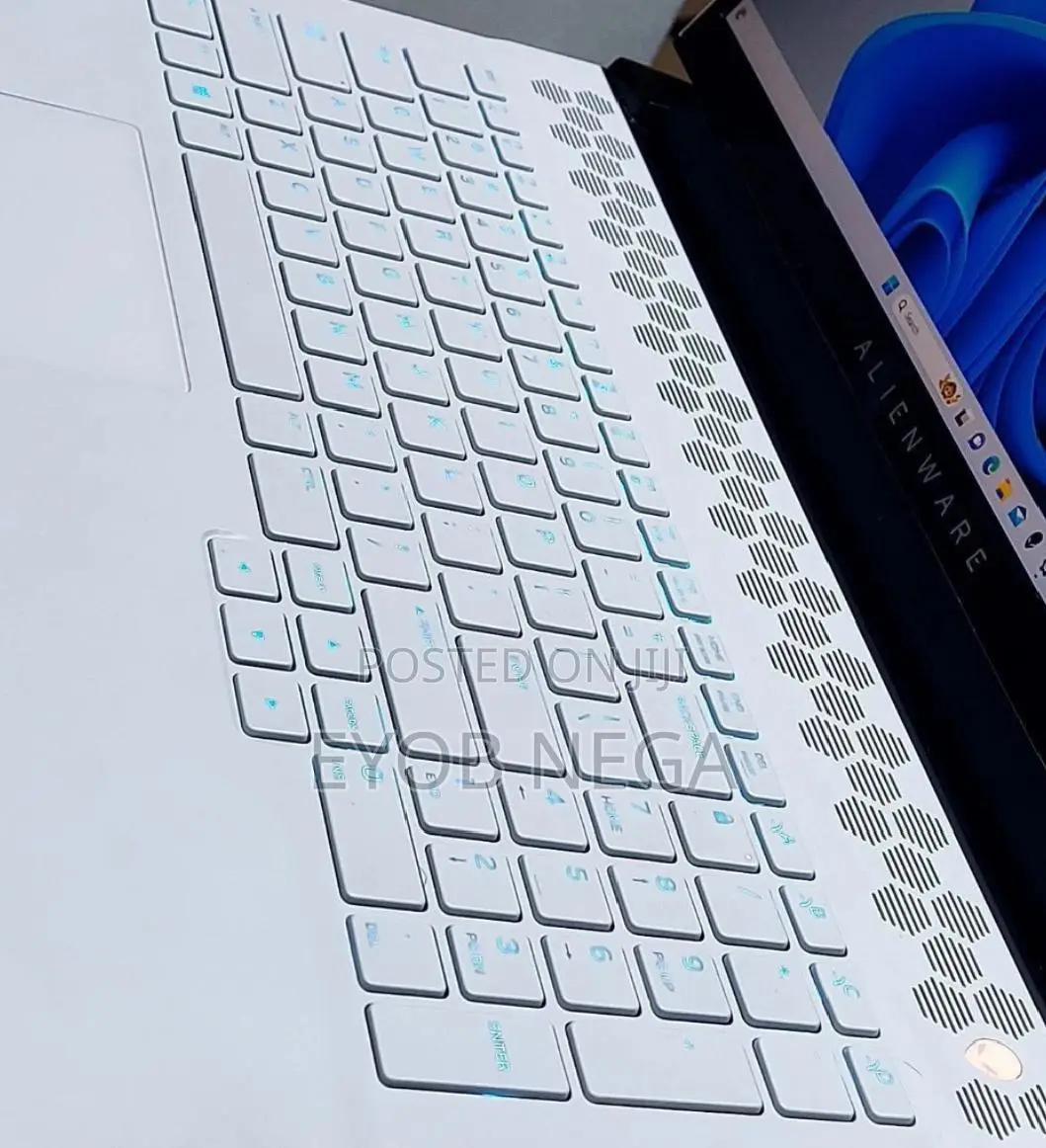 New Laptop Alienware Area-51m 16GB Intel Core I7 SSD 512GB