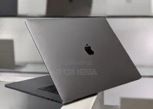 Photo - New Laptop Apple MacBook Pro M1 32GB Intel Core I9 SSD 1T