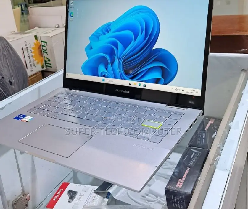 New Laptop Asus VivoBook Flip TP201SA 8GB Intel Core I5 SSD 512GB