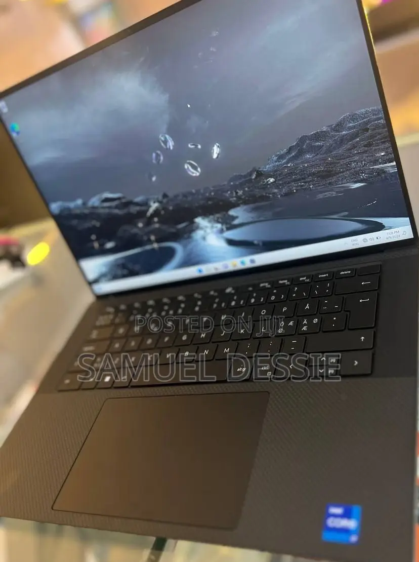 New Laptop Dell XPS 15 16GB Intel Core I7 SSD 512GB