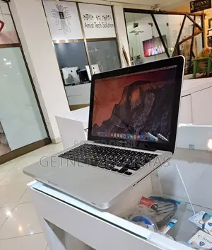 New Laptop Apple MacBook Pro 2012 8GB Intel Core 2 Duo HDD 320GB