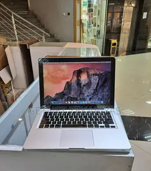 New Laptop Apple MacBook Pro 2012 8GB Intel Core 2 Duo HDD 320GB