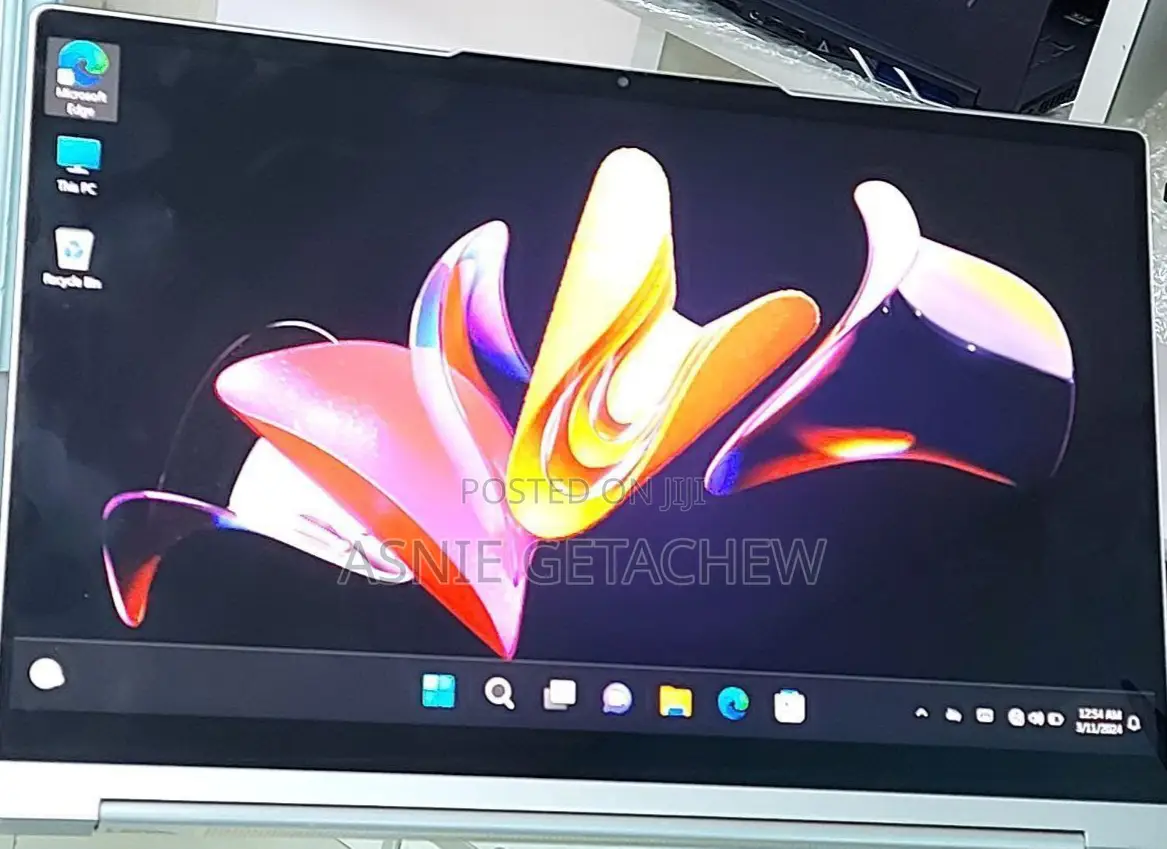 New Laptop HP Envy X360 16GB Intel Core I7 SSD 512GB