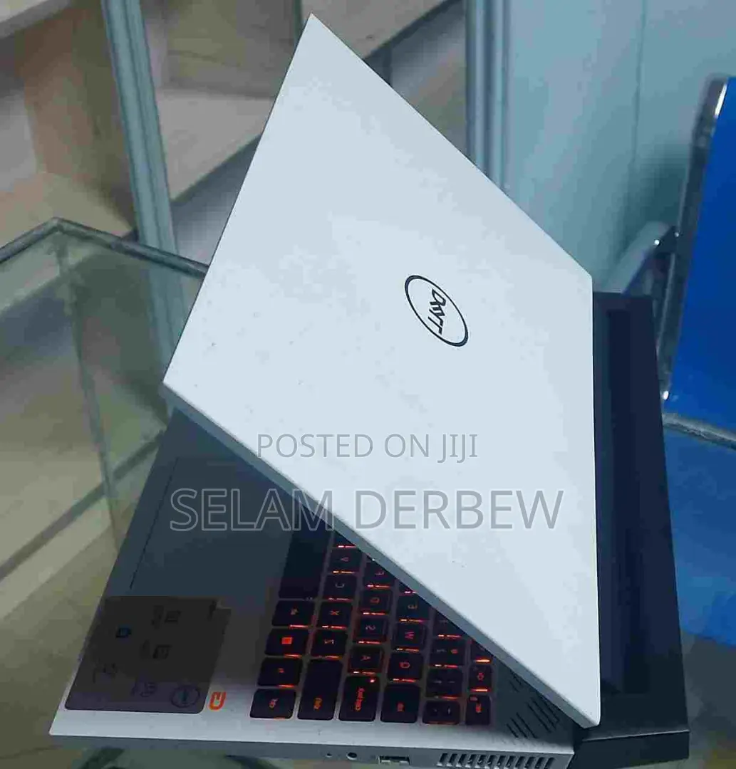 New Laptop Dell G15 5511 16GB AMD Ryzen 7 SSD 512GB