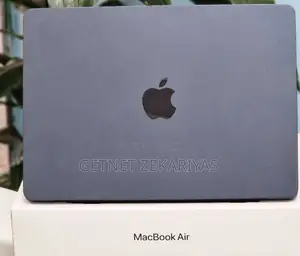 New Laptop Apple MacBook Air 2022 M2 8GB Apple M2 SSD 256GB