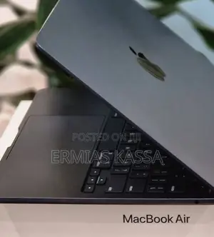 New Laptop Apple MacBook Air 2023 M2 8GB Apple M2 SSD 256GB