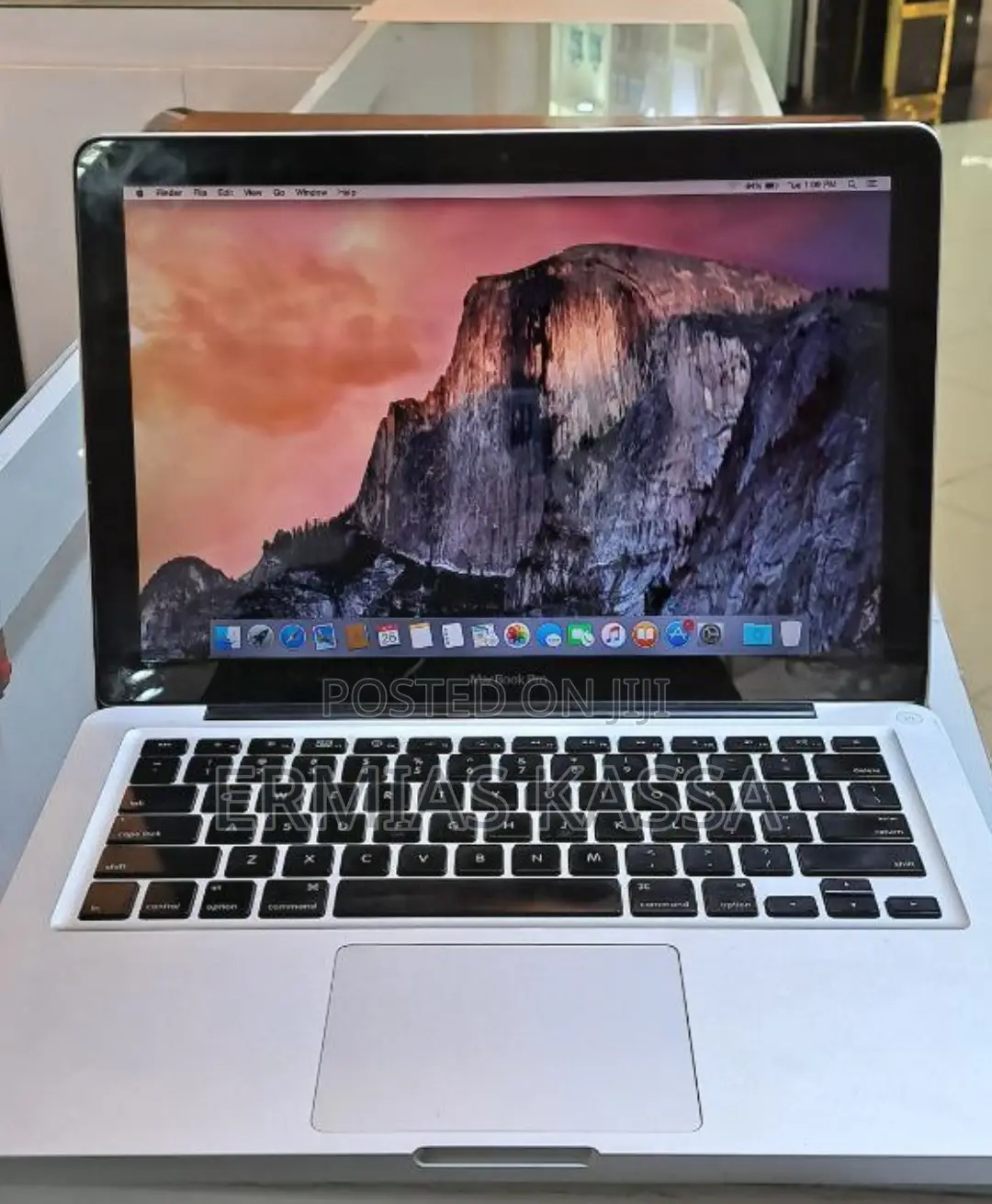 New Laptop Apple MacBook Pro 2012 8GB Intel Core 2 Quad HDD 320GB