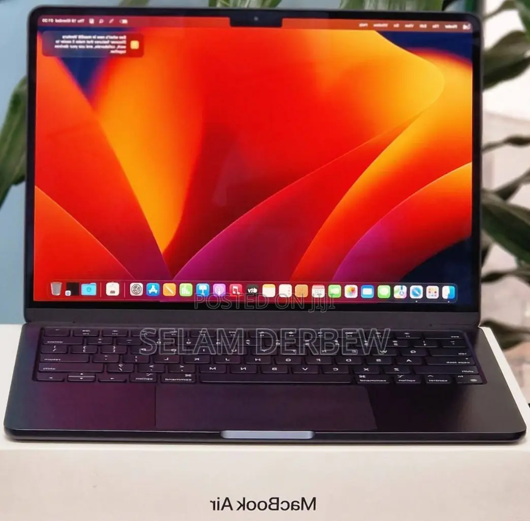 New Laptop Apple MacBook Air 2022 M2 8GB Apple M2 SSD 256GB