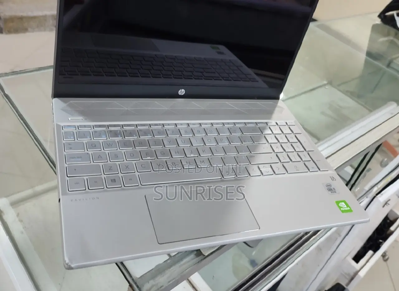 New Laptop HP Pavilion 15 8GB Intel Core I7 SSD 1T