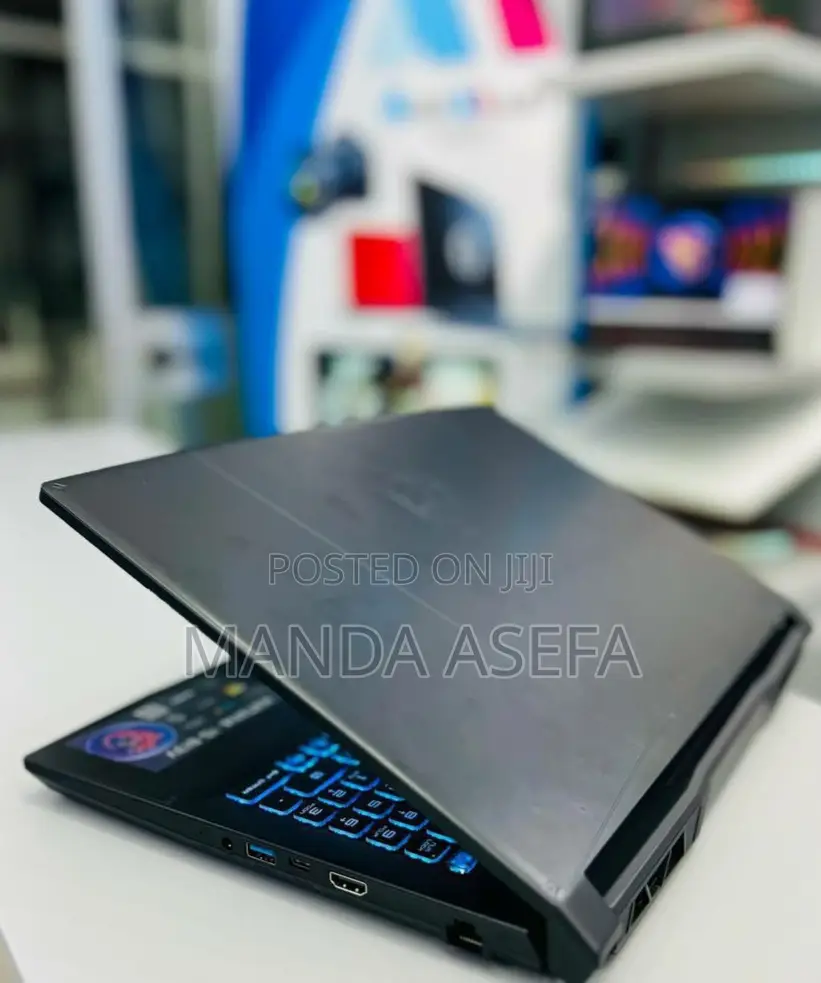 New Laptop MSI Katana 15 16GB Intel Core I7 SSD 512GB