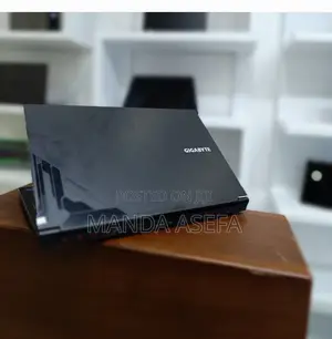 New Laptop Gigabyte 16GB Intel Core I7 SSD 512GB