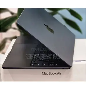 New Laptop Apple MacBook Air 2022 M2 8GB Apple M2 SSD 256GB