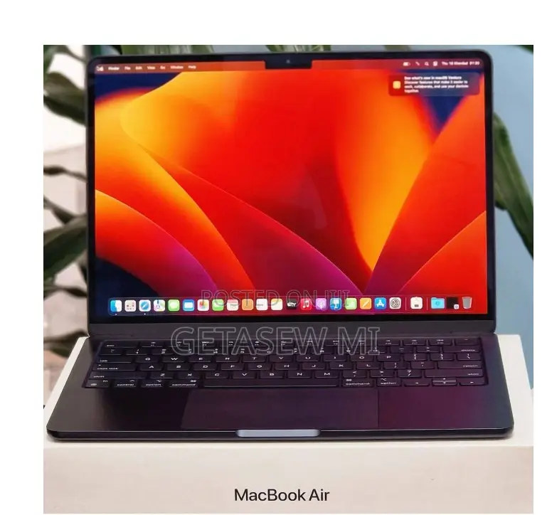 New Laptop Apple MacBook Air 2022 M2 8GB Apple M2 SSD 256GB