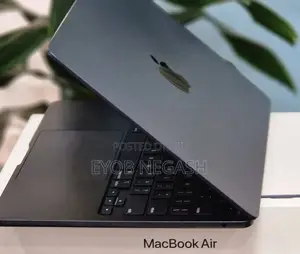 New Laptop Apple MacBook Air 2022 M2 8GB Apple M2 SSD 256GB