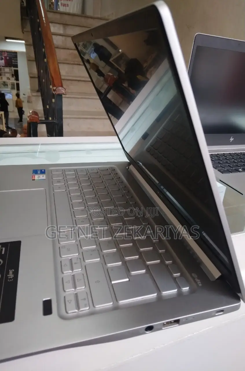 New Laptop Acer Swift 3 8GB Intel Core I5 SSD 512GB