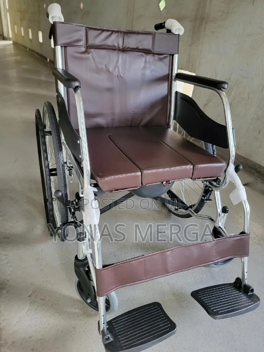 Wheelchair;Wheelchair¿Wheelchair^•Wheelchair;^Wheelchair