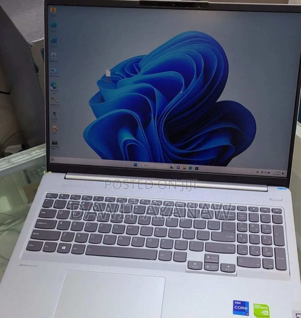 New Laptop HP 16GB Intel Core I7 SSD 512GB