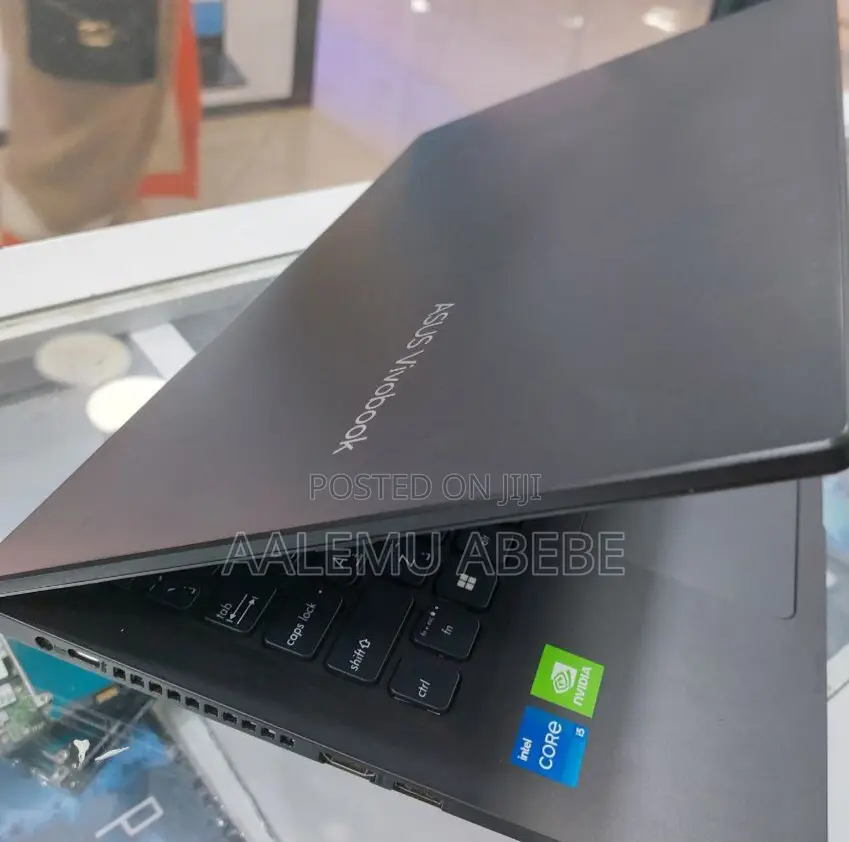 New Laptop Asus VivoBook 15 X505BA 8GB Intel Core I5 SSD 512GB