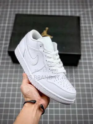 Photo - Air Jordan 1 Low Triple White Shoes High Quality Luxurious