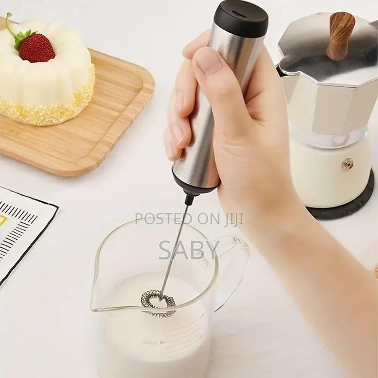 Hand Belnder With Cup