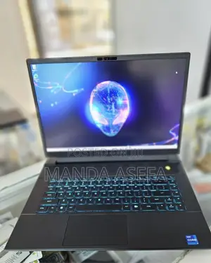 New Laptop Alienware M17x R2 16GB Intel Core I7 SSD 1T