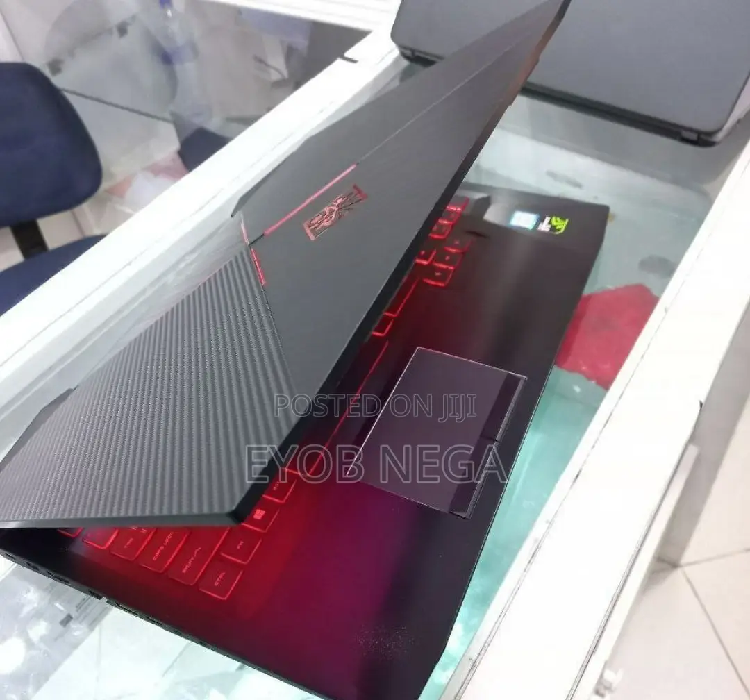 New Laptop HP Omen 15 8GB Intel Core i7 SSD 512GB