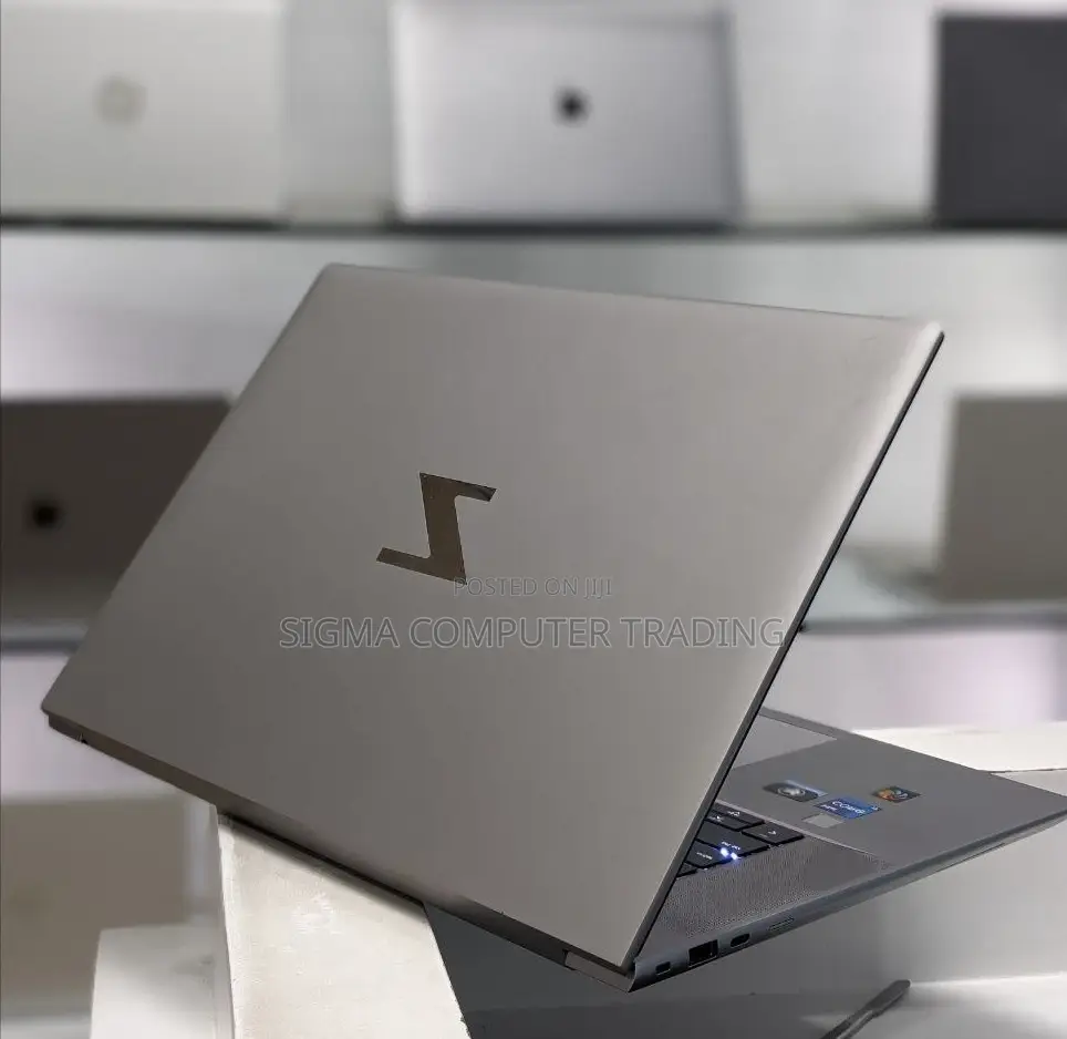 New Laptop HP ZBook Studio 16GB Intel Core I7 SSD 512GB