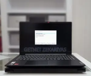 New Laptop Lenovo V15 8GB AMD Ryzen 3 SSD 256GB