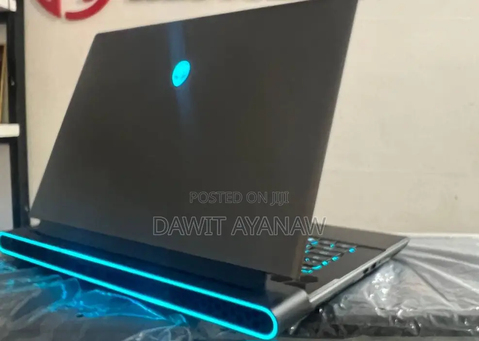 New Laptop Alienware Area-51m 16GB Intel Core I7 SSD 1T