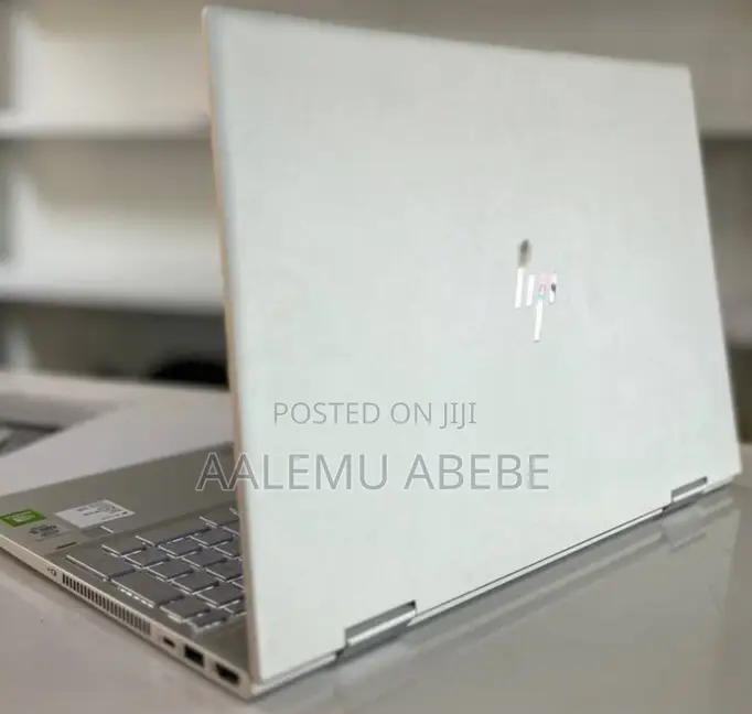 New Laptop HP Envy X360 8GB Intel Core I7 SSD 512GB