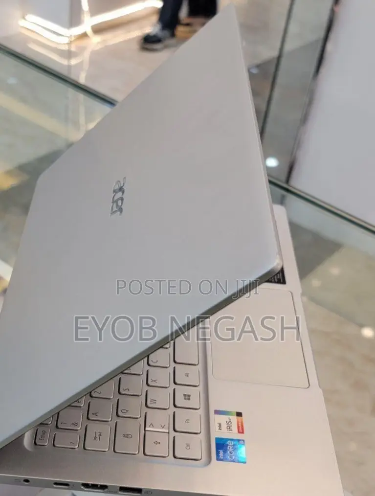 New Laptop Acer Swift 3 8GB Intel Core I5 SSD 512GB