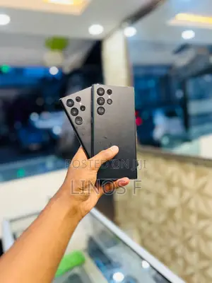 Photo - New Samsung Galaxy S22 Ultra 128 GB Black