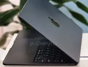 New Laptop Apple MacBook Air 2022 M2 8GB Apple M2 SSD 256GB